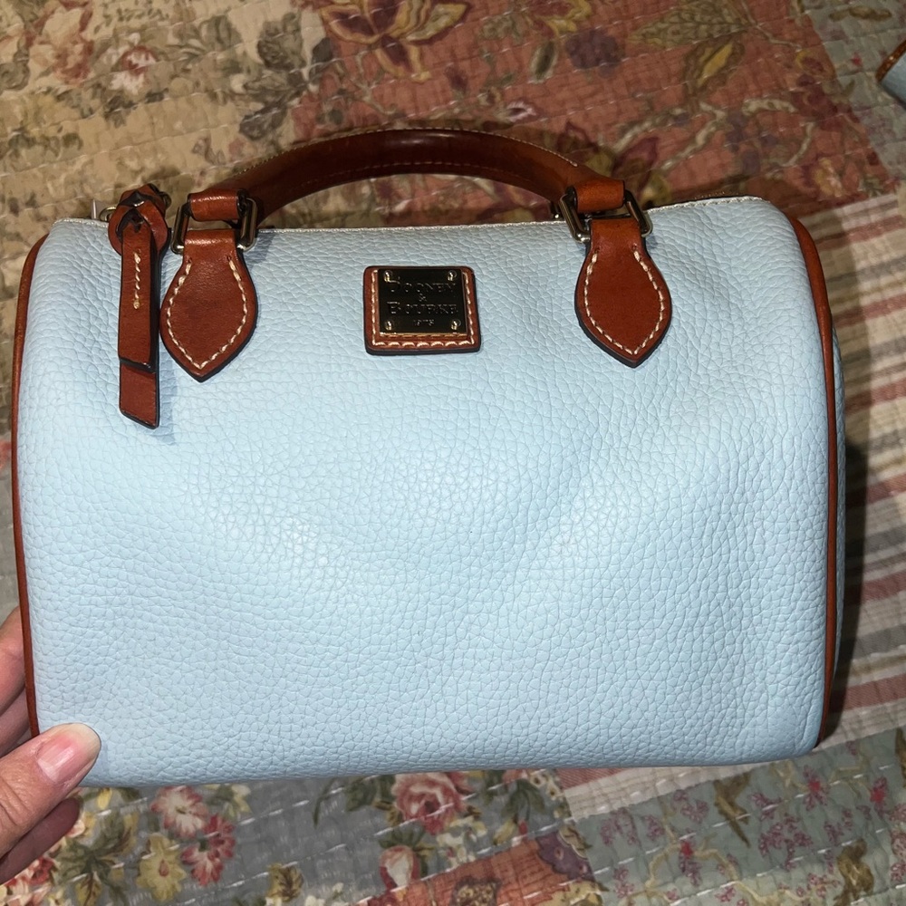 🩵Dooney & Bourke Trudy Pale Blue